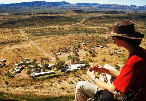 Glen Helen Homestead Lodge - Travel Search 7