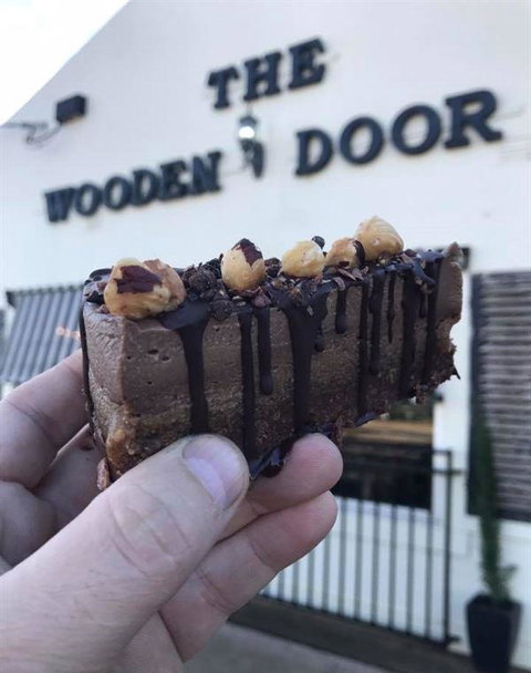 H2O Restaurant & Bar - Tourism Guide 14