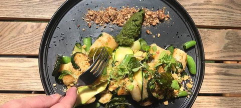 H2O Restaurant & Bar - Tourism Guide 2