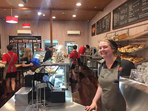 Beechworth Bakery Yackandandah - Travel Agents 0