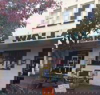 Lake Wallace Hotel - Cruises Travel