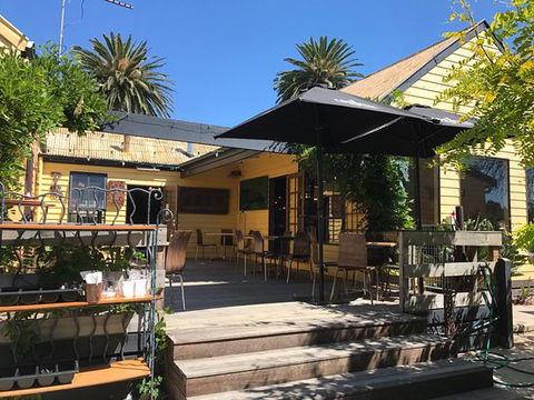 Sawtellis - Travel Search 0