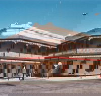 Tungamah Hotel's Restaurant - Cruises Travel