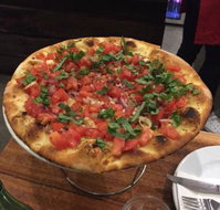 Fratelli's Wood Fired Pizza - Travel Agents