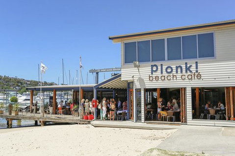 Plonk Beach Cafe - Tourism Guide 0