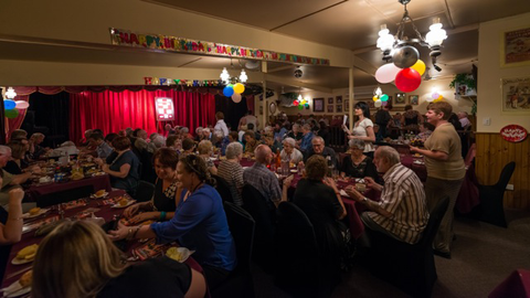 Footlights Theatre Restaurant - Cruises Travel 0
