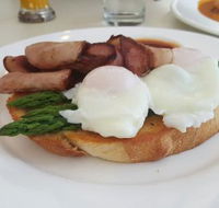 Hughzies Lakeside Brasserie - Cruises Travel
