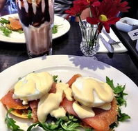 Grapevine Cafe - Cruises Travel