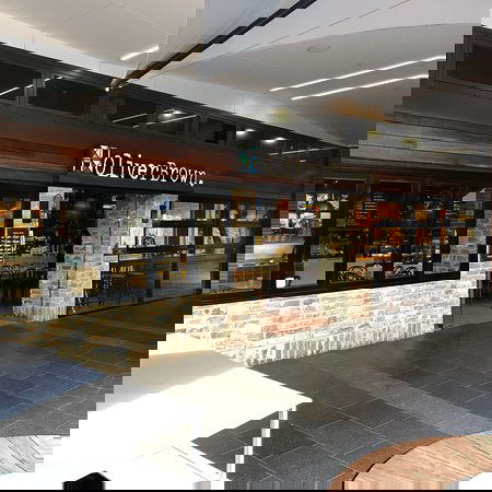 Oliver Brown - Travel Agents 0