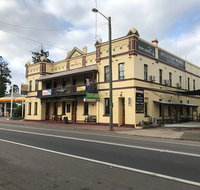 Horse and Jockey Hotel - Tourism Guide