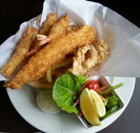 Commercial Hotel Bistro - Cruises Travel