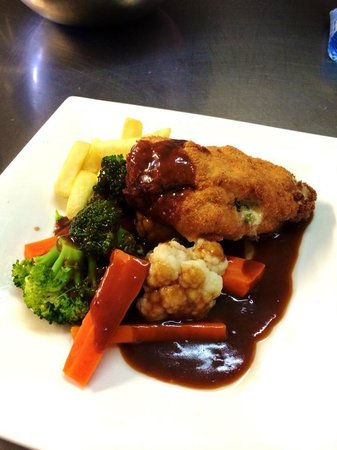 Globe Hotel Restaurant - Travel Agents 0