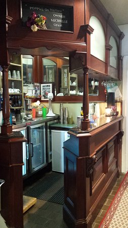 Poppies's - Travel Agents 0