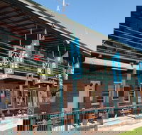 Port of Bourke Hotel - Cruises Travel