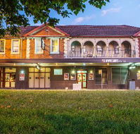 Swansea Hotel - Cruises Travel