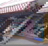 Lee Lee Hotbread Shop - Tourism Guide