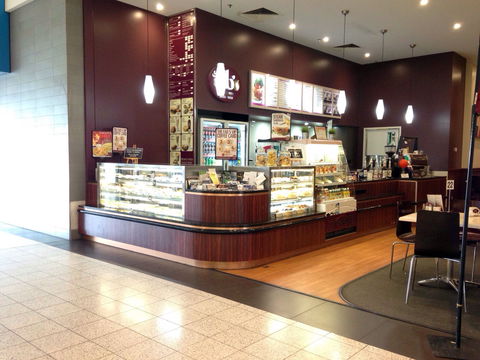 Posh Nosh Gourmet Cafe - Cruises Travel 0