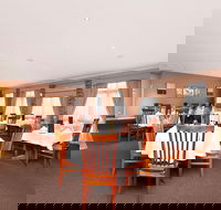 Trappers Restaurant - Cruises Travel