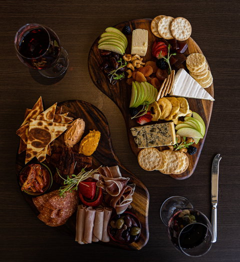 Pebbles Restaurant And Spike Bar - Travel Search 2