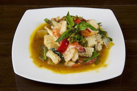 Thai Waterfront - Travel Search 0