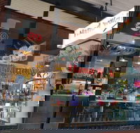 PM's Cafe - Travel Search
