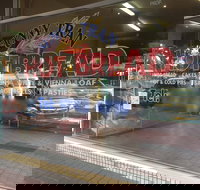 Sunny Tran Hot Bread