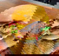 The Cricketers Arms Hotel - Travel Search