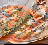 Lucky's  Pep's - Newport - Tourism Guide