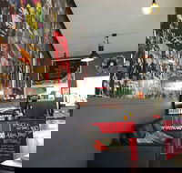 Off the Track Gourmet Caf - Travel Search