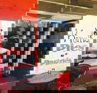 Kuma Pies - Travel Agents