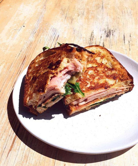 Little Hawk - Travel Agents 0