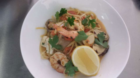 Elliotts Bistro - Travel Agents 0