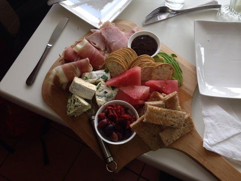 Taffys On Looker - Travel Search 0