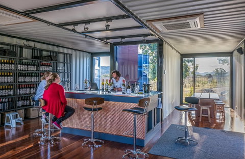 Running Horse Wines - Tourism Guide 0