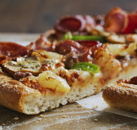 Domino's - Lysterfield - Tourism Guide