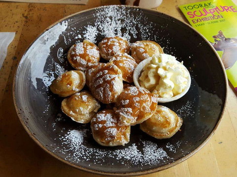 Sezanas - Travel Agents 0