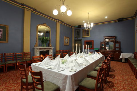 The American Creswick - Travel Search 0