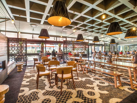 The Ranch Hotel - Travel Agents 2