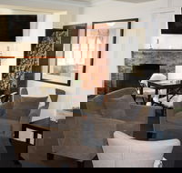 Criterion Bistro Crookwell - Cruises Travel