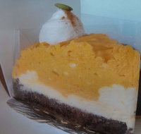 L'eclair Patisserie - Tourism Guide