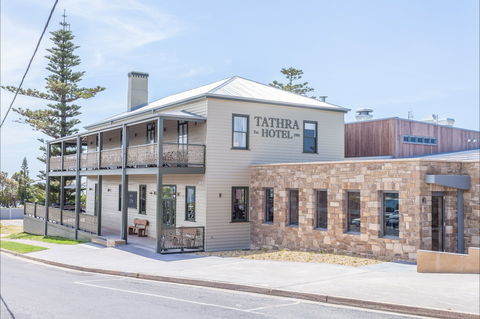 Tathra Hotel - Cruises Travel 1