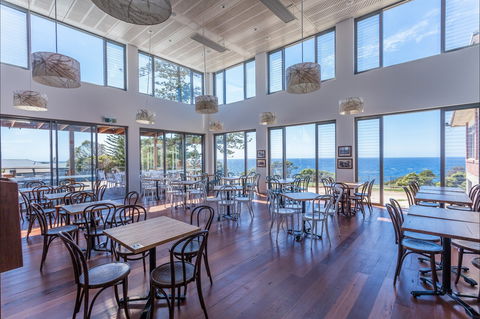 Tathra Hotel - Cruises Travel 2