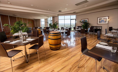 Baudins Restaurant At McCracken Country Club - Travel Search 2
