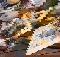 Bite'Z  Burgers Bar Grill - Travel Agents