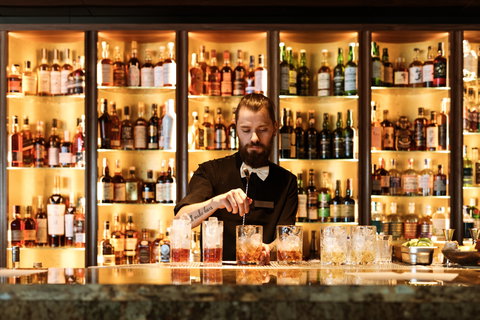 Evolve Spirits Bar - Tourism Guide 1