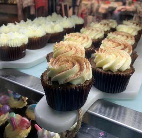 Little Mode Cupcakery - Cruises Travel 2