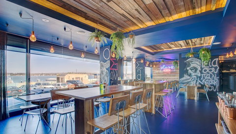 STAV'S - DRINKS, EATS & BEATS - Travel Agents 0