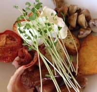 Maudy's Restaurant and Bar - Tourism Guide