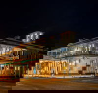 Royal Oak Hotel Penola - Tourism Guide