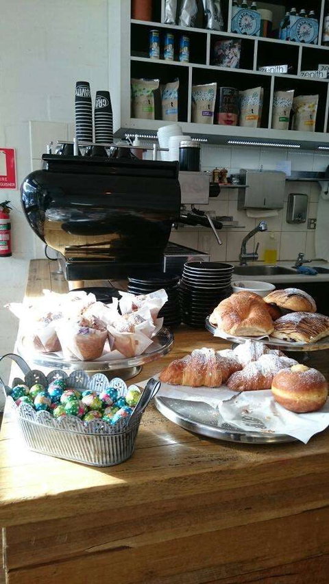 Izzi Caffetteria - Travel Agents 0